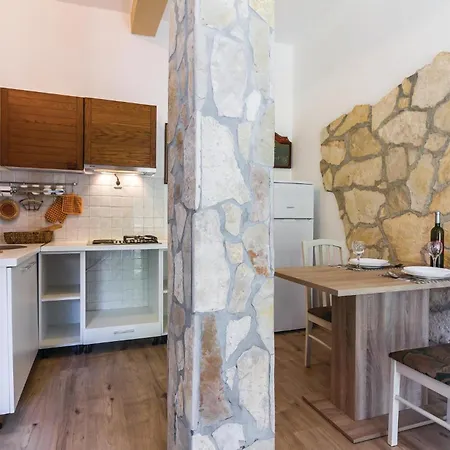 Stunning In With Wifi Pula